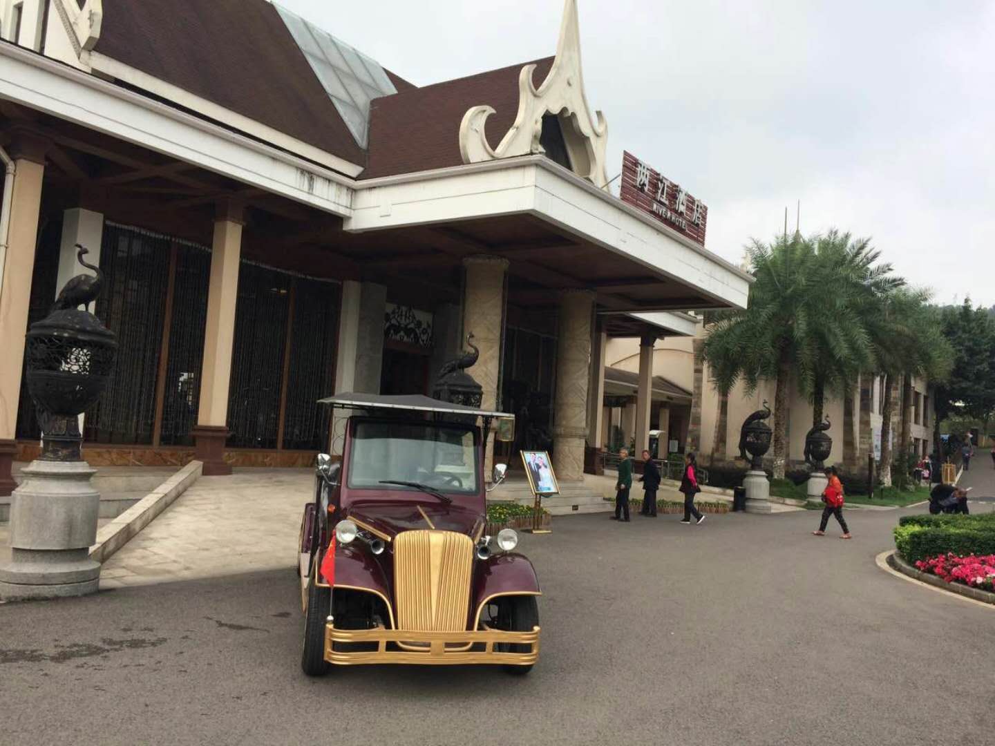 电动老爷车车身材料是铁壳好还是玻璃钢复合材料好